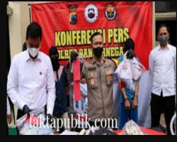 VIRAL VIDEO MESUM SEPASANG GAY DI 