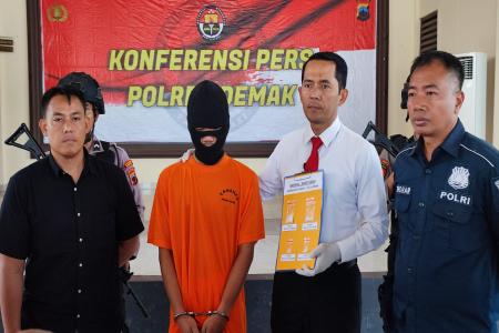 POLISI TANGKAP KURIR NARKOBA SABU DIAM