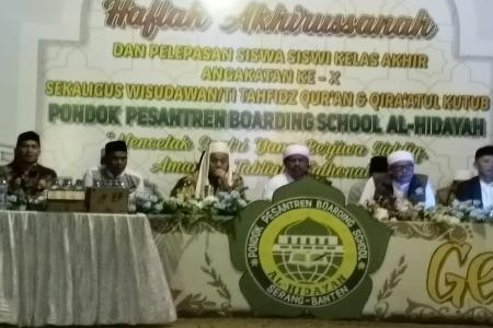 PELEPASAN SISWA SISWI KELAS AKHIR ANGK