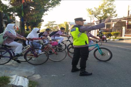 WUJUTKAN POLRI HADIR DITENGAH MASY