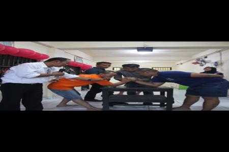 TAHANAN POLRES DEMAK IKUTI LOMBAN 