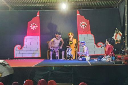 URI URI BUDAYA WARGA DESA MERI MER