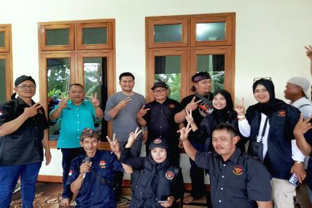 LUAR BIASA TOTAL 9000 BOTOL PUPUK 