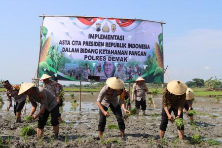 POLRES DEMAK DUKUNG PROGRAM KETAHA