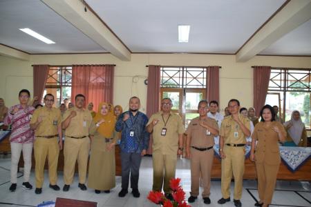 AGUS NUR HADIE MEMBUKA BIMBINGAN T