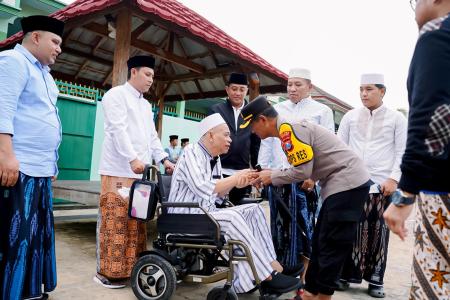 Kapolres Sampang Rangkul Tokoh Masyara