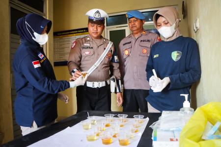 POLRES TEGAL KOTA GELAR TES URINE 