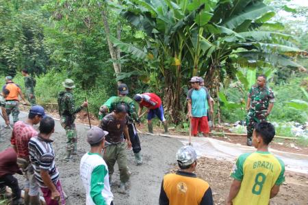 DANDIM BATANG TINJAU PROGRES TMMD 