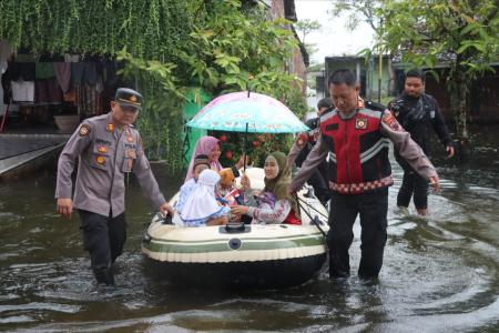 POLISI GIAT PATROLI MEMBANTU WARGA