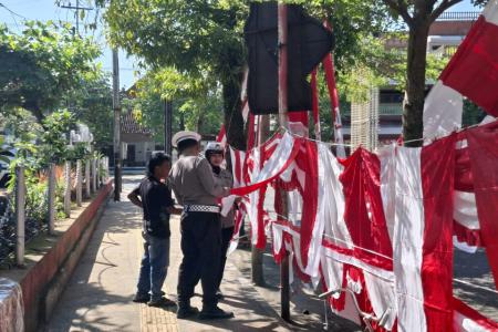 POLANTAS DI TRENGGALEK BORONG PEDA