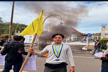 GALIAN C MARAK DI SERANG TIMUR, PM