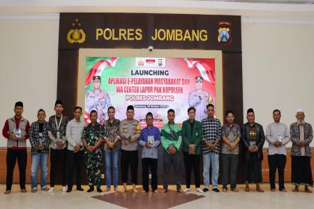 POLRES JOMBANG LAUNCHING APLIKASI 